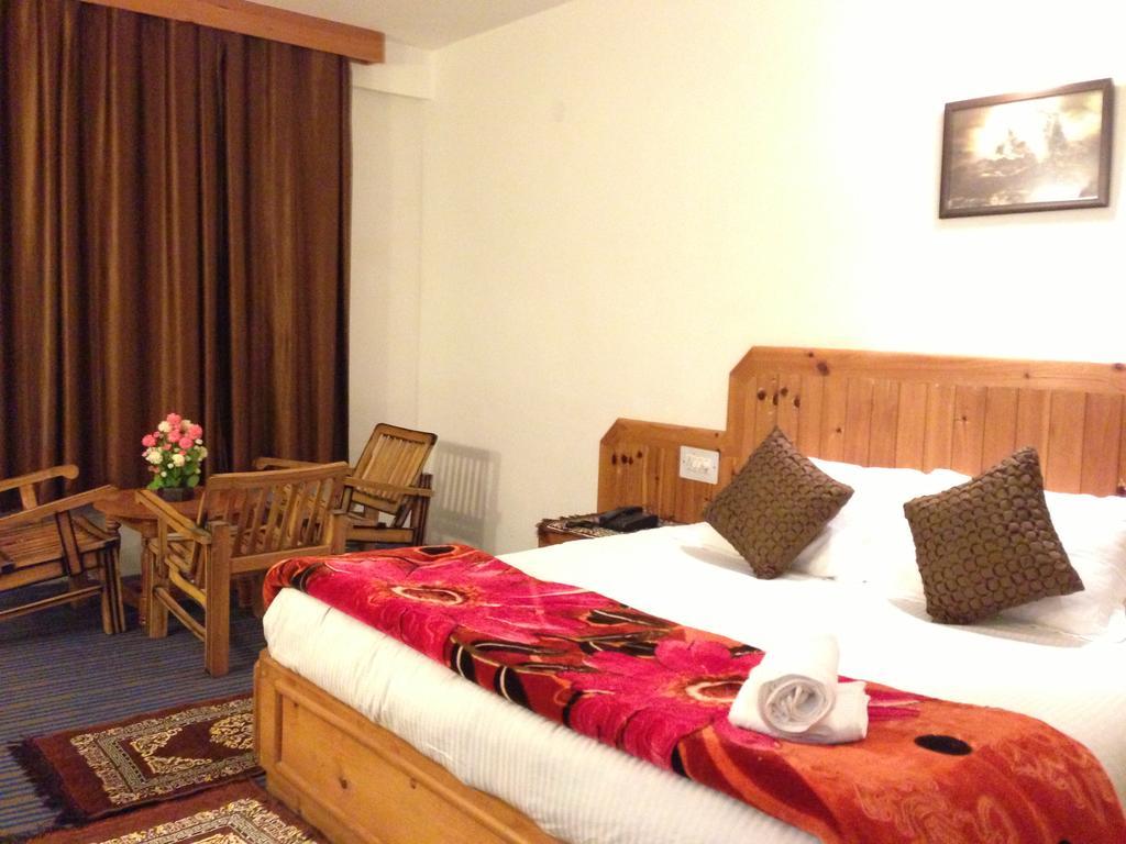 Akash Hills Hotel Manāli Esterno foto
